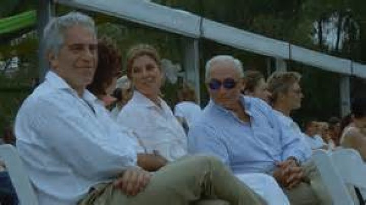 How did Les Wexner start his business?