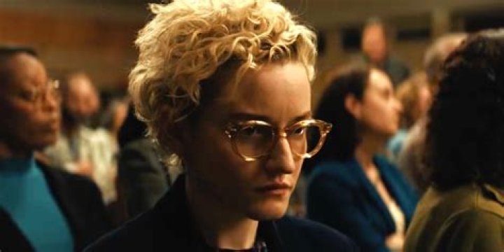 Julia Garner Net Worth: How Rich is the Ozark Actress?