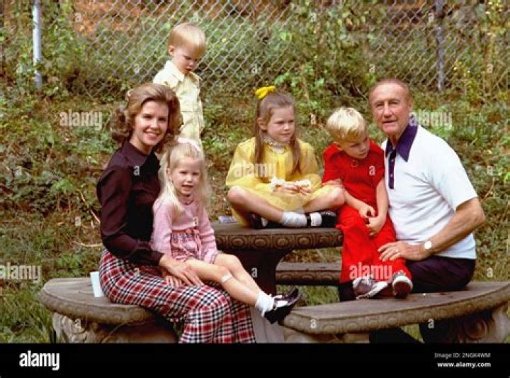 Who Is Carrie Strom? Brent Strom Wife Salary and Family